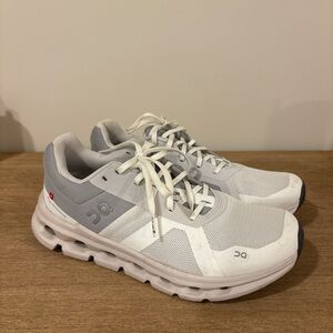 On Running Cloudrunner White Frost Women’s shoes